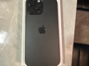 Iphone 16 pro max 256 gb — fotografija 1
