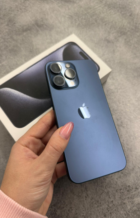 Iphone 15 pro max — fotografija 1