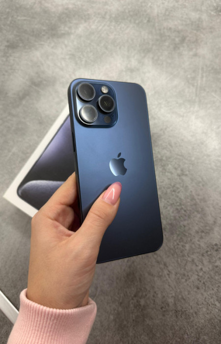 Iphone 15 pro max — fotografija 1