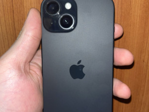 iPhone 15 128GB 100%Baterija — fotografija 1