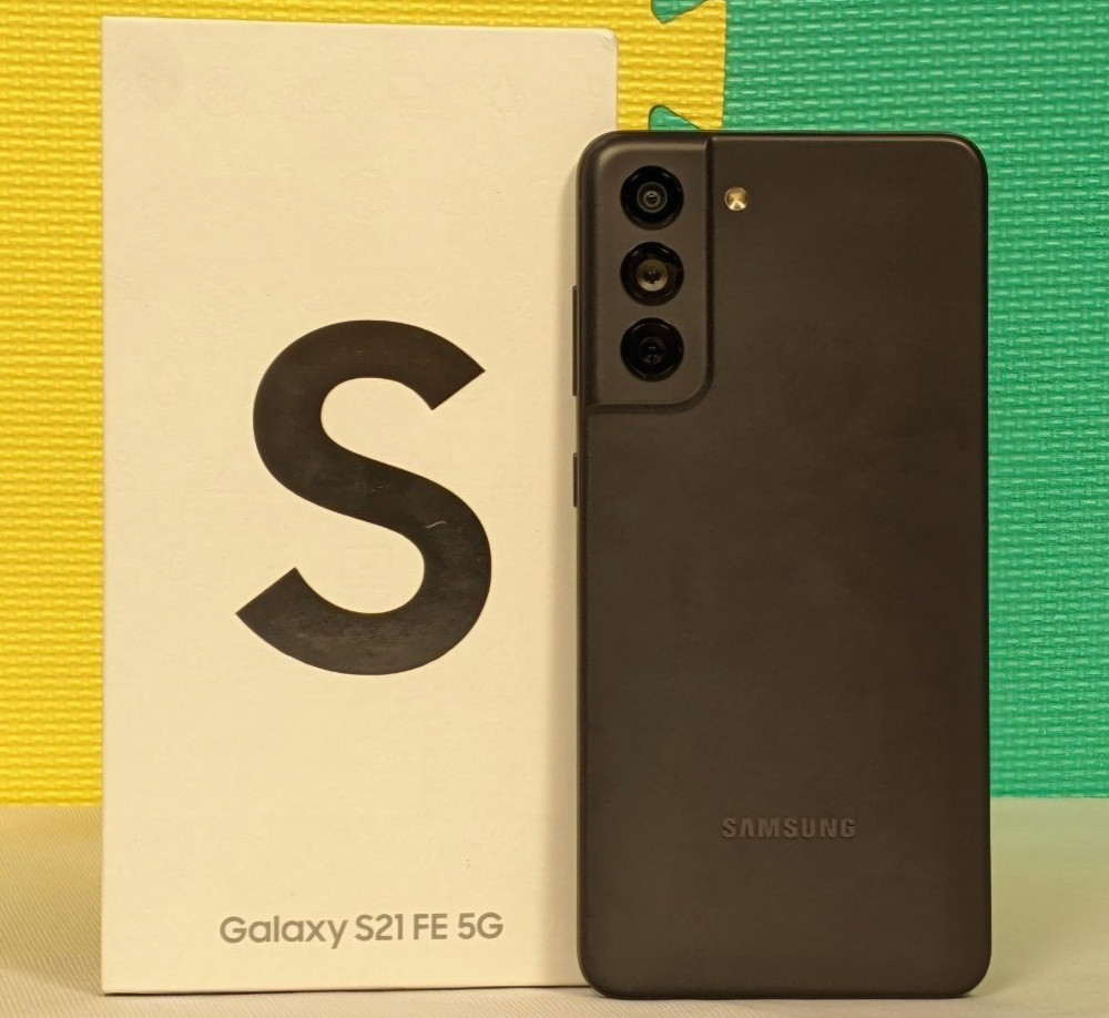 SAMSUNG GALAXY S21 FE 5G 6/128(GRATIS ZAŠTITNO STAKLO I 2MASKICE) — fotografija 1