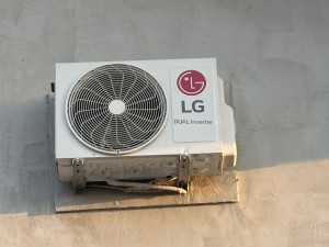 Klima LG 12 — fotografija 1