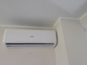 Vox  18ka 5kw  on/off klima uredjaji — fotografija 1