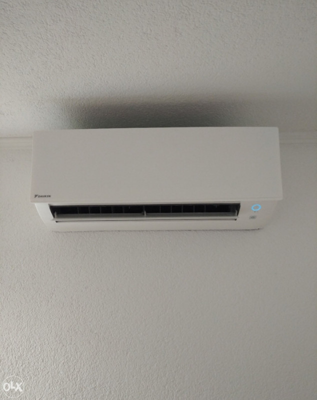 Daikin Sensira sa montazom — fotografija 1