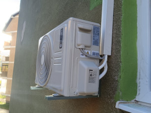 Klima klime Hisense Midea Clivet Gree Vivax LG Tesla Mitsubishi — fotografija 1