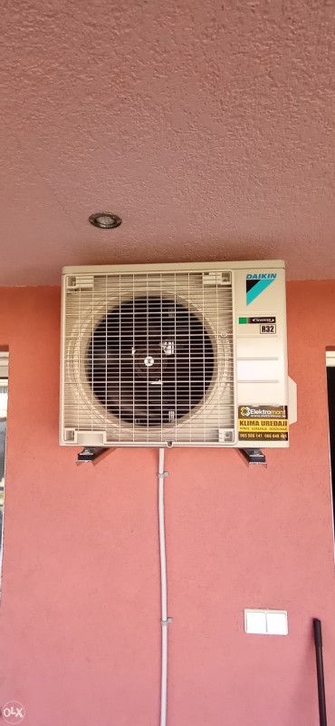 Klima INVERTER Daikin Sensira FTXF35 B,Luka ugradnjom 1950KM — fotografija 1