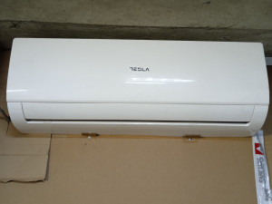 Klima uredjaj tesla — fotografija 1
