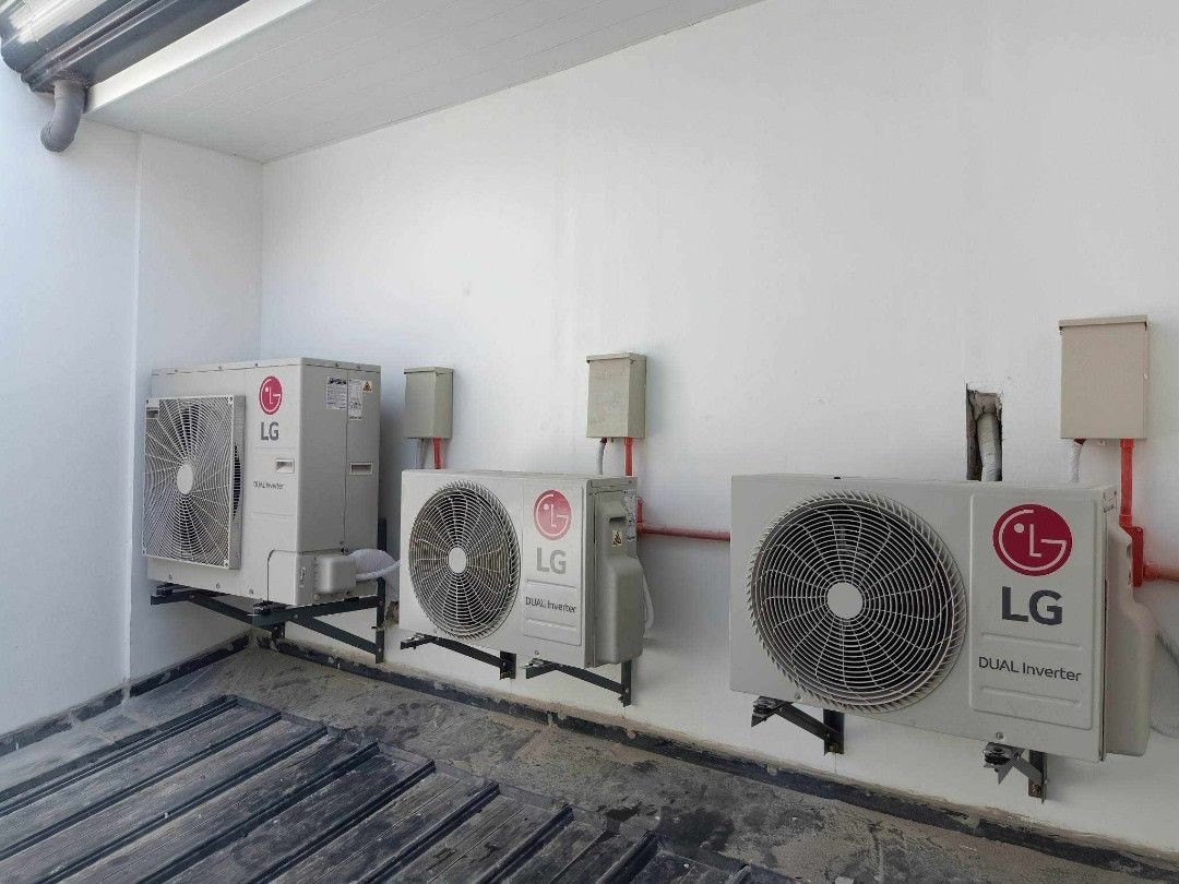 Klima LG 12-18 ka inverter komplet s materijalomi rukama — fotografija 1