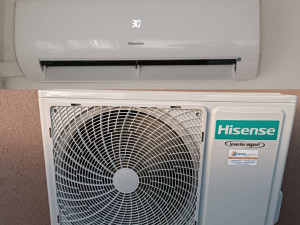 HISENSE WINGS PRO HINANO KB50XS1EG inverter R32 — fotografija 1
