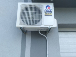 AKCIJA klima INVERTER Gree COSMO -25C Elektromont 065 566 141 — fotografija 1