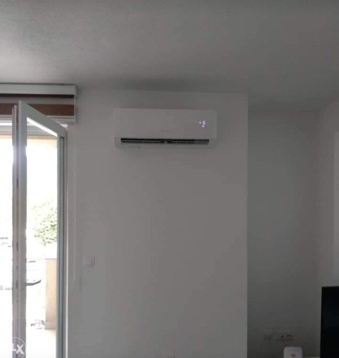 Gree Azuri Nora inverter sa ugradnjom — fotografija 1
