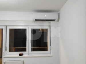 Hisense expert smart 18ka sa ugradnjom — fotografija 1
