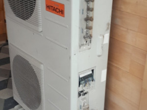 Klima uređaj Hitachi — fotografija 1
