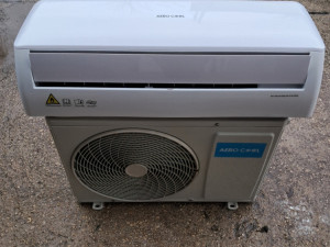 AEROCOOL KLIMA UREDJAJ 12KA SA MONTAŽOM — fotografija 1