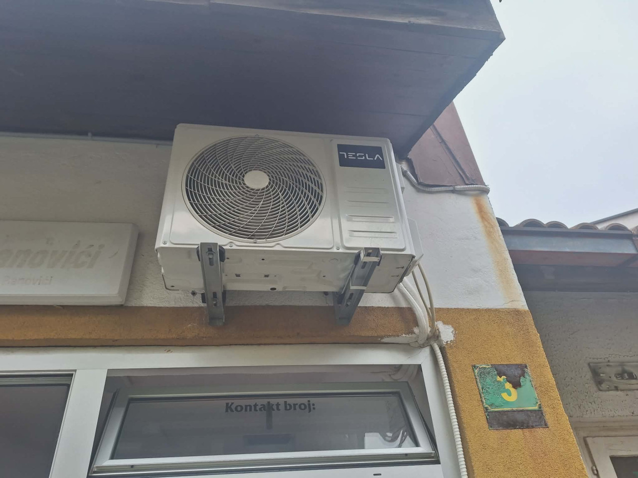Inverter klima Tesla 12ka — fotografija 1
