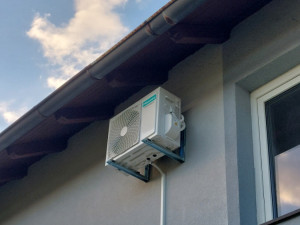 Hisense Expert Smart CF35 sa montažom — fotografija 1