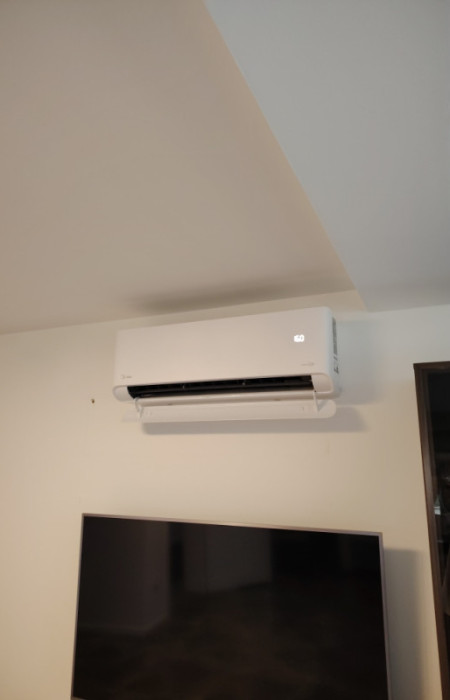 Midea Breezless E+ inverter (-25) 18k sa montažom. — fotografija 1
