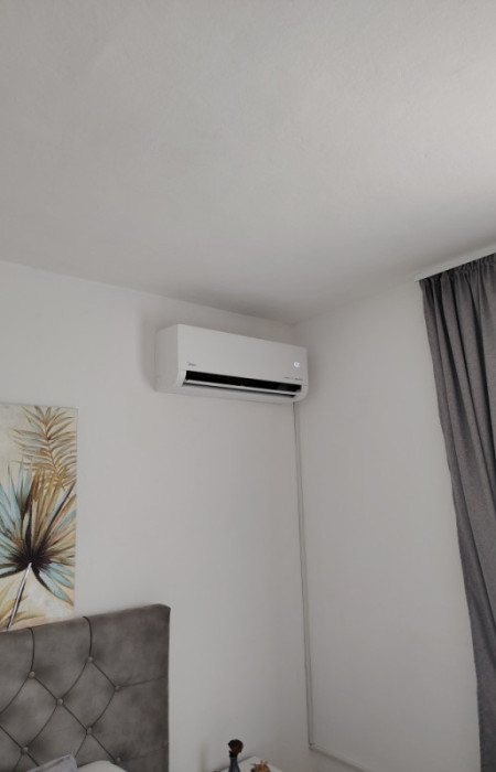Midea Solstice inverter 12ka — fotografija 1