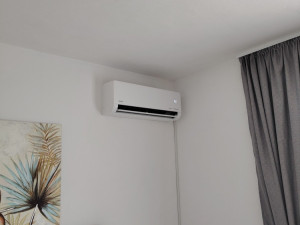 Midea Solstice inverter 12ka — fotografija 1