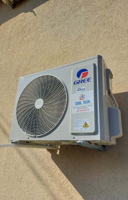 Gree Cosmo Regular inverter -25 sa montažom — fotografija 1