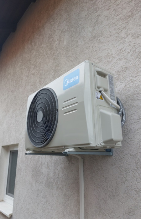 Midea All Easy Pro 12k sa montažom — fotografija 1