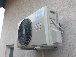 Midea All Easy Pro 12k sa montažom — fotografija 1