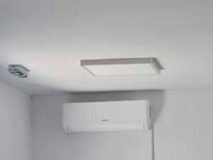 Frozzini 12000btu i 18000btu inverter klima uređaj — fotografija 1