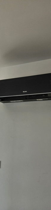GREE Airy 12000btu inverter klima uređaj — fotografija 1