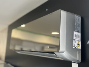 MDV klima Aurora 12 BTU Inverter Crna — fotografija 1