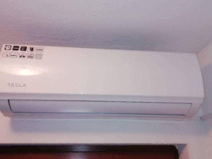 Klima Tesla inverter 24 wi fi sa montazom — fotografija 1