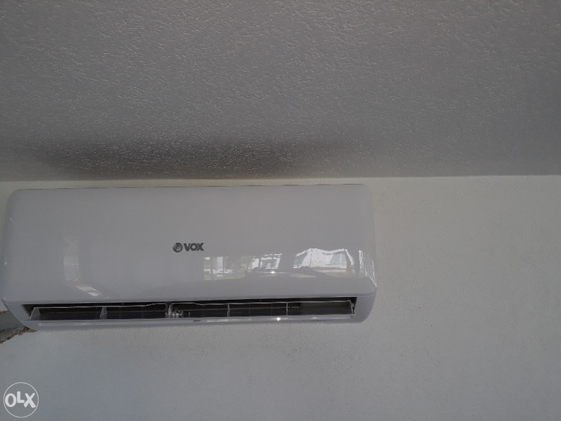 Klima uredjaj Vox 12 Inverter sa MONTAZOM — fotografija 1