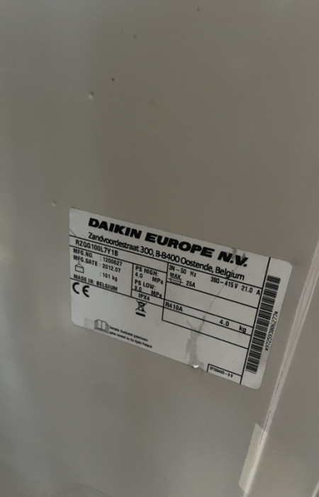 DAIKIN klima vanjska jedinica — fotografija 1