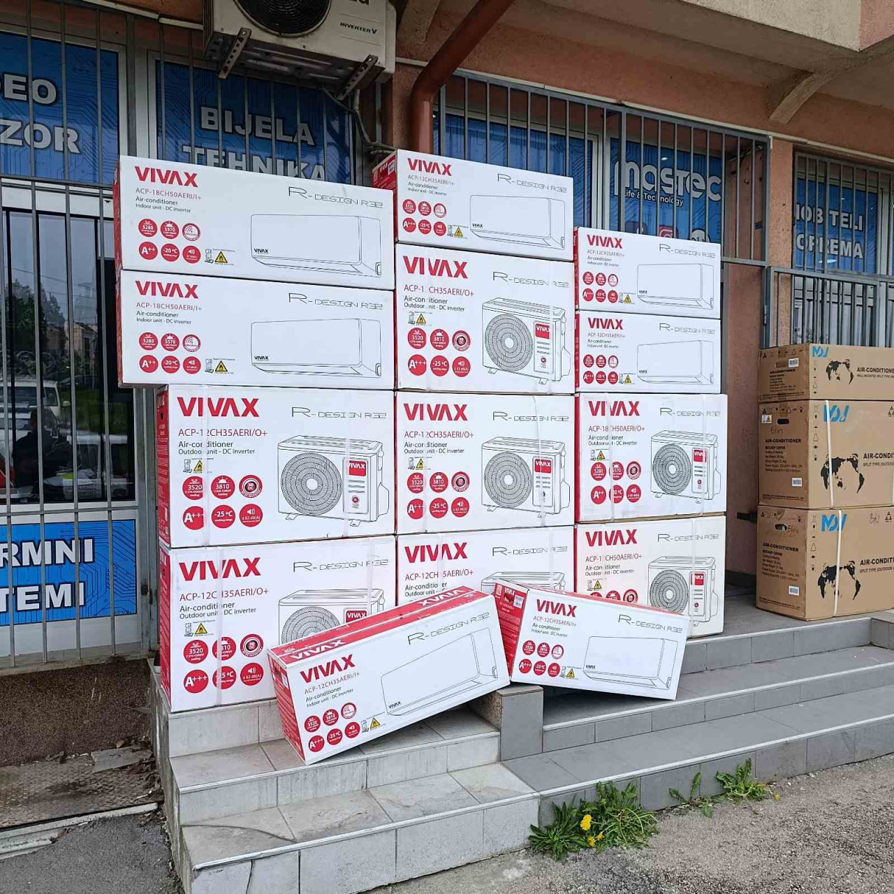 VIVAX Aeri R+ design klima Inverter 18ka 5.28kW ACP-18CH50AERI+ — fotografija 1