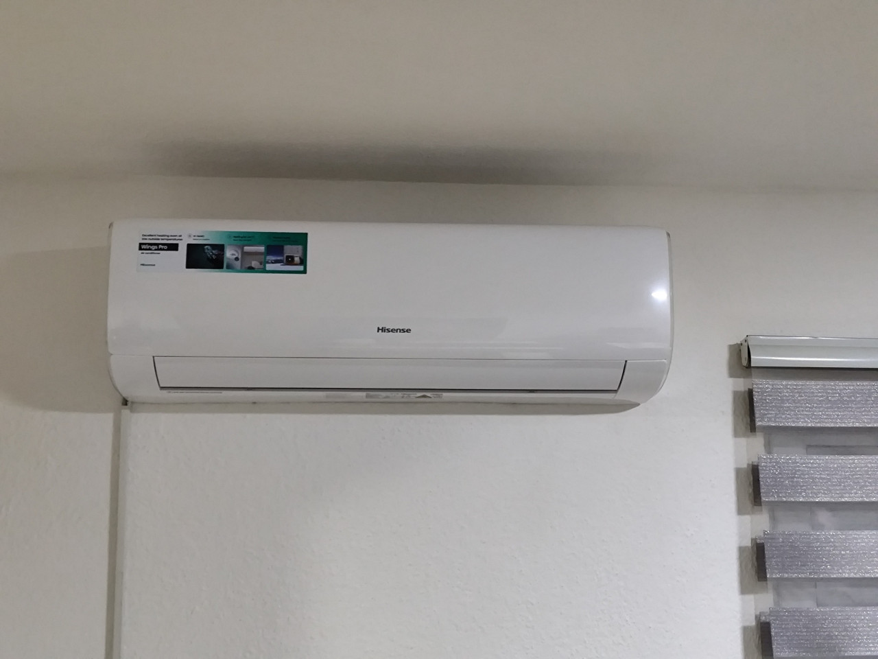 HISENSE Klima uređaj KB70 Wings Pro 24KA sa ugradnjom — fotografija 1