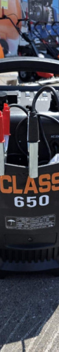 Punjač akumulatora sa starterom 650A CLASS Germany — fotografija 1