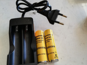 Dvostruki Punjac 3,7 plus 2 ORGINALNE Panasonic baterij — fotografija 1