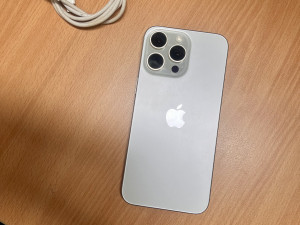Iphone 15 pro max 256gb 86% BH Top Stanje — fotografija 1