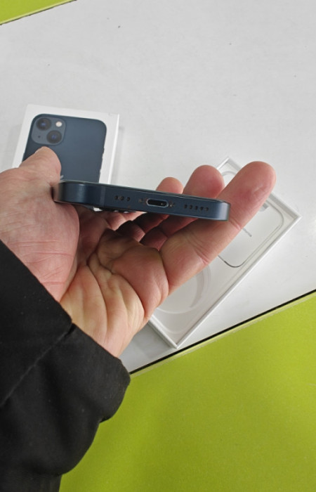 iPhone 13 128GB 86% — fotografija 1