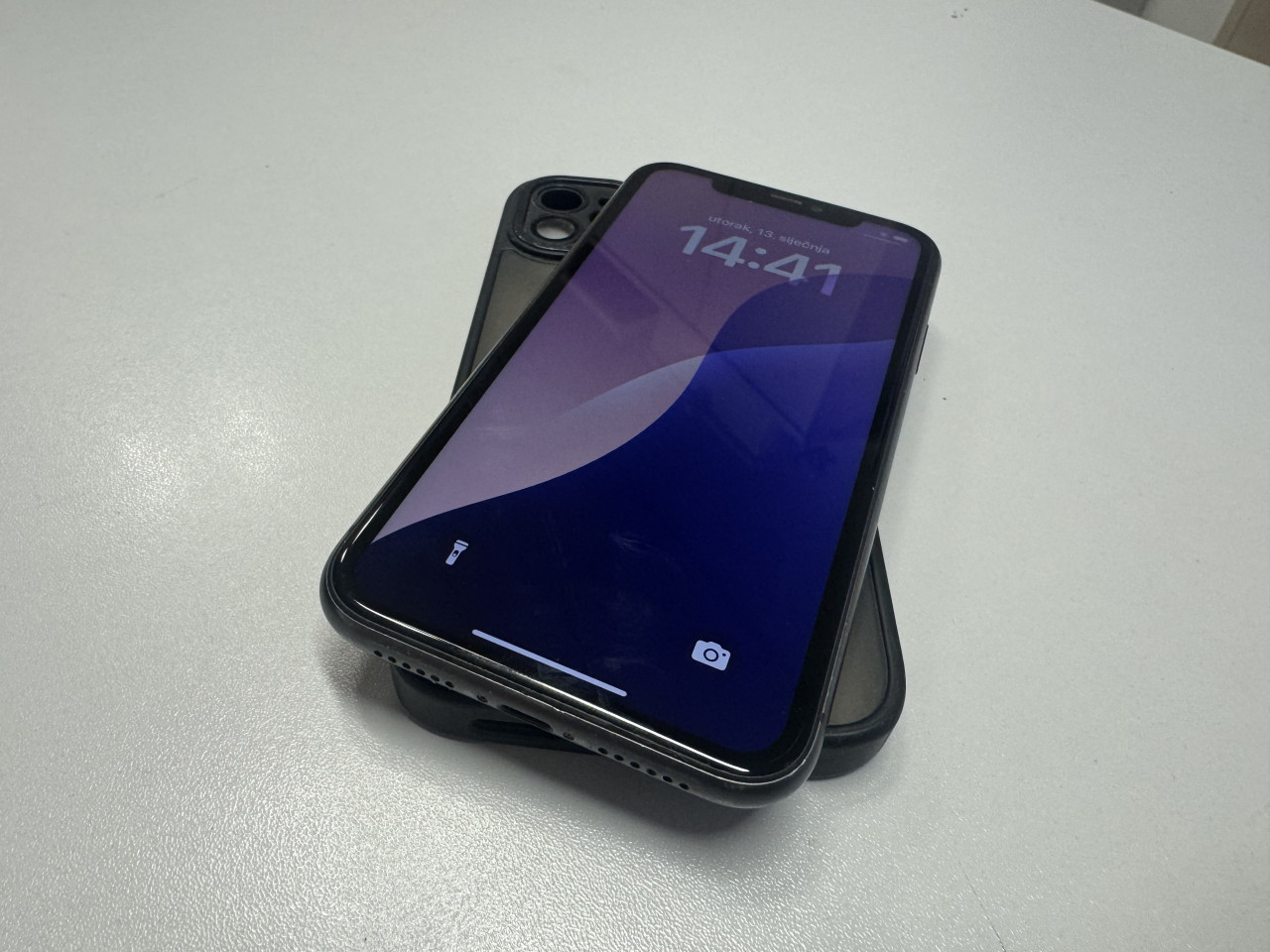 Iphone 11 64 GB — fotografija 1