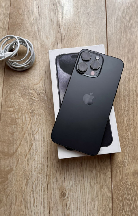 Iphone 15 pro max 256gb 87% BH Super stanje — fotografija 1