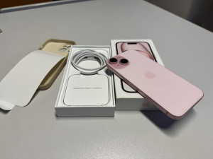 Iphone 15 128 GB 87 % baterija — fotografija 1