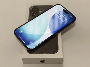 Apple iPhone 16 128GB**KAO NOVO** BLACK**GARANCIJA** — fotografija 1