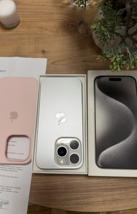 Iphone 15 pro 256gb Garancija do maja mjeseca 2026 — fotografija 1