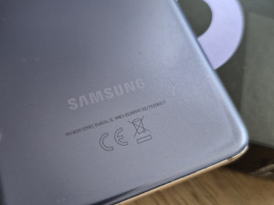 Samsung Galaxy S21 FE — fotografija 1